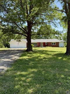 /international/us/4249-nw-39th-st-topeka-ks-110108337493/