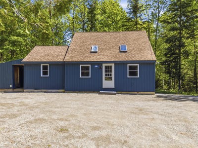 /international/us/1162-carrabassett-drive-carrabassett-valley-me-110108580796/