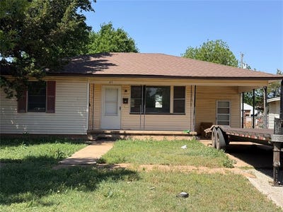 /international/us/109-s-lincoln-street-hobart-ok-110108612171/
