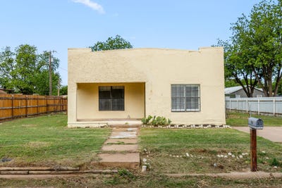 /international/us/707-n-river-street-seymour-tx-110107587160/