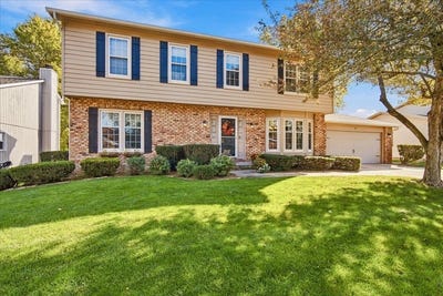 /international/us/20-kensington-circle-bloomington-il-110120619197/