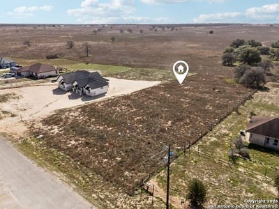 /international/us/744-lake-valley-la-vernia-tx-110097890173/?lang=zh-tw