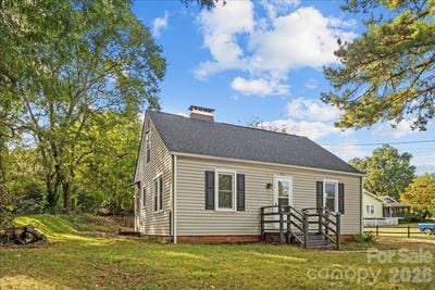 /international/us/911-carolina-avenue-albemarle-nc-110120482856/