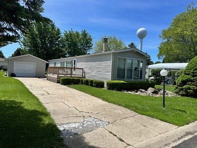 /international/us/9-hickory-lane-sandwich-il-110108059140/