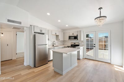 /international/us/3646-n-69th-avenue-phoenix-az-110099521992/