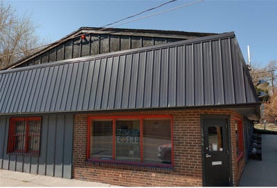 /international/us/1964-indianola-avenue-des-moines-ia-110103658204/