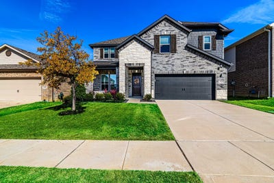 /international/us/933-west-drive-aubrey-tx-110120860402/