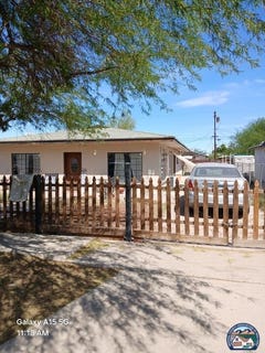/international/us/442-e-brighton-ave-el-centro-ca-110107003371/