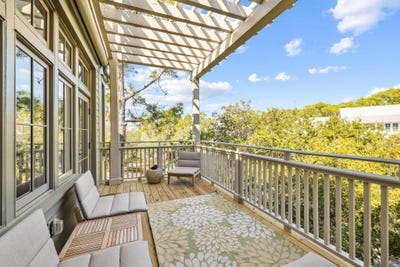 /international/us/1640-e-county-highway-30a-santa-rosa-beach-fl-110102402548/