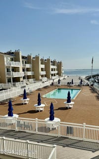/international/us/401-bayshore-drive-barnegat-nj-110102422691/