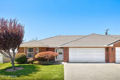 /international/us/6119-summitview-ave-yakima-wa-110100769366/