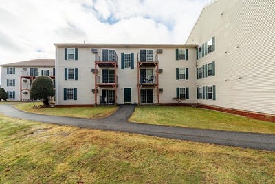 /international/us/1703-white-cedar-boulevard-portsmouth-nh-110108498470/