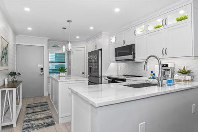 /international/us/1085-bald-eagle-drive-marco-island-fl-110108988356/