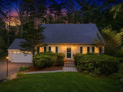 /international/us/31-kimball-rd-amesbury-ma-110108814512/