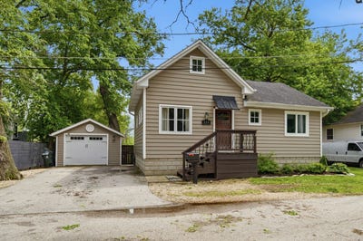 /international/us/224-oak-street-new-lenox-il-110108221849/