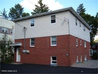 /international/us/35-parkwood-street-albany-ny-110108197317/