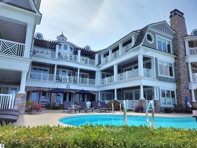 /international/us/5707-s-lake-street-glen-arbor-mi-110099984063/