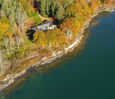 /international/us/21-ledge-road-cumberland-me-110099729115/