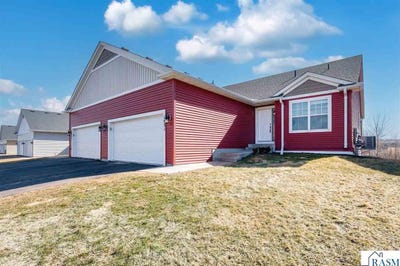 /international/us/1051-sakatah-court-madison-lake-mn-110104442730/