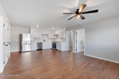 /international/us/1313-n-division-ave-sandpoint-id-110100423809/