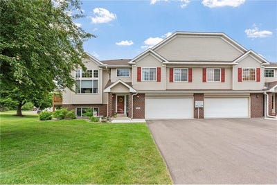 /international/us/15685-chestnut-way-rosemount-mn-110108588811/