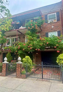 /international/us/32-28-42nd-street-astoria-ny-110108974875/