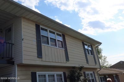 /international/us/12-louisiana-drive-matawan-nj-110106700712/
