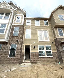 /international/us/7317-bayview-run-mccordsville-in-110099877905/