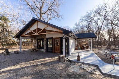 /international/us/704-cottonwood-trail-phillips-ne-110104968202/
