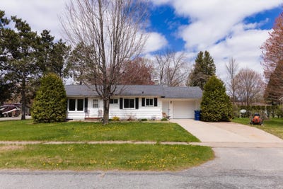 /international/us/1802-daley-avenue-weston-wi-110107856451/