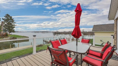 /international/us/28-bay-view-drive-buckeye-lake-oh-110098662115/