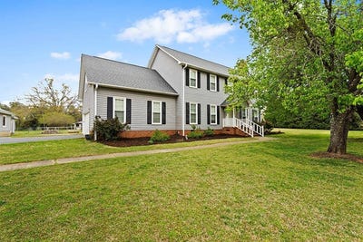/international/us/104-wentworth-dr-greenwood-sc-110098582189/