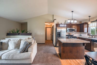 /international/us/12261-44th-avenue-becker-mn-110110274064/