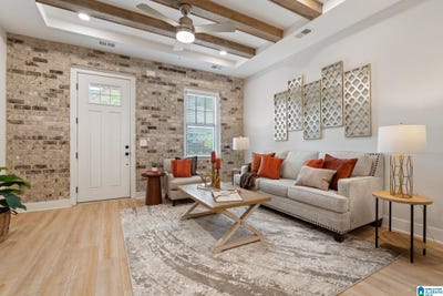 /international/us/1022-windsor-drive-hoover-al-110100261944/