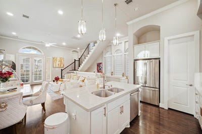 /international/us/606-north-nagle-street-houston-tx-110105840395/