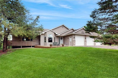 /international/us/7335-woodland-trail-greenfield-mn-110100971213/