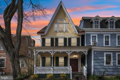 /international/us/203-w-broad-street-burlington-nj-110107397646/