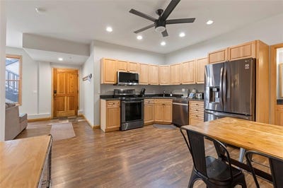 /international/us/33-broken-lance-drive-breckenridge-co-110098485191/