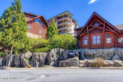 /international/us/410-big-bear-way-pigeon-forge-tn-110119497964/