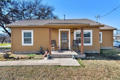 /international/us/305-n-church-street-blue-ridge-tx-110105843892/