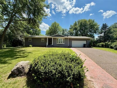 /international/us/1326-jeanne-court-new-richmond-wi-110100613294/