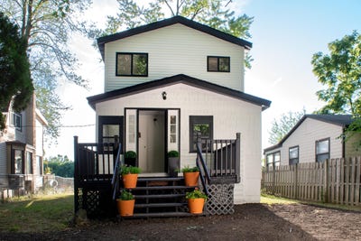 /international/us/3785-willow-drive-ne-grand-rapids-mi-110101039334/