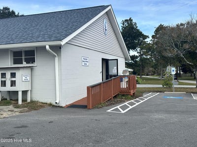 /international/us/2900-bridges-street-morehead-city-nc-110103735377/