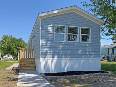 /international/us/14876-washington-road-west-burlington-ia-110108611624/