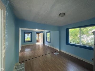 /international/us/2827-e-18th-street-indianapolis-in-110108170148/