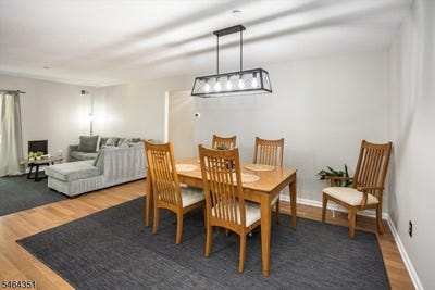 /international/us/32-brookside-ln-mount-arlington-boro-nj-110120515630/