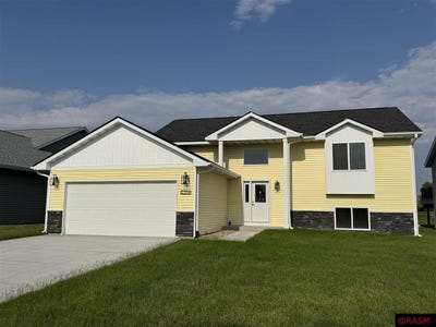 /international/us/2206-anchorage-drive-north-mankato-mn-110096190632/
