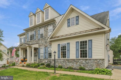 /international/us/17659-hamilton-heights-court-hamilton-va-110120096524/