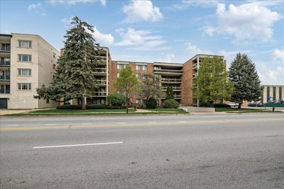 /international/us/1020-n-harlem-avenue-river-forest-il-110107656136/