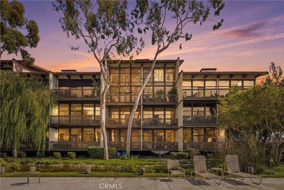 /international/us/7139-marina-pacifica-drive-s-long-beach-ca-110120148336/